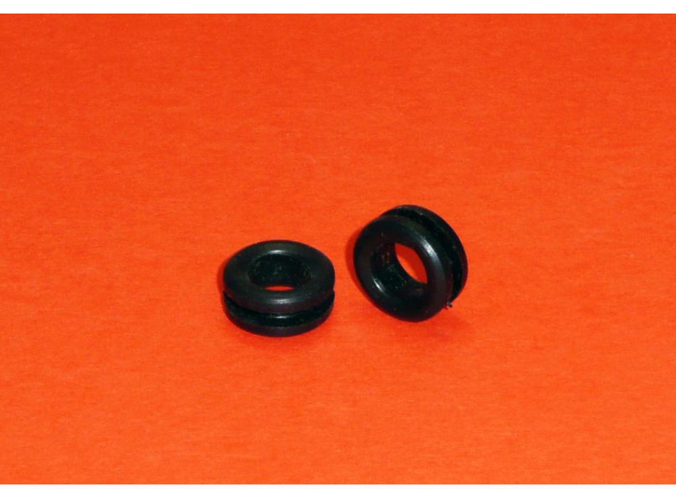 2 mudguard cable grommets for Ducati narrow and wide case 